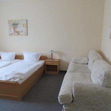 Hotel Merkur Garni Sarstedt Εξωτερικό φωτογραφία