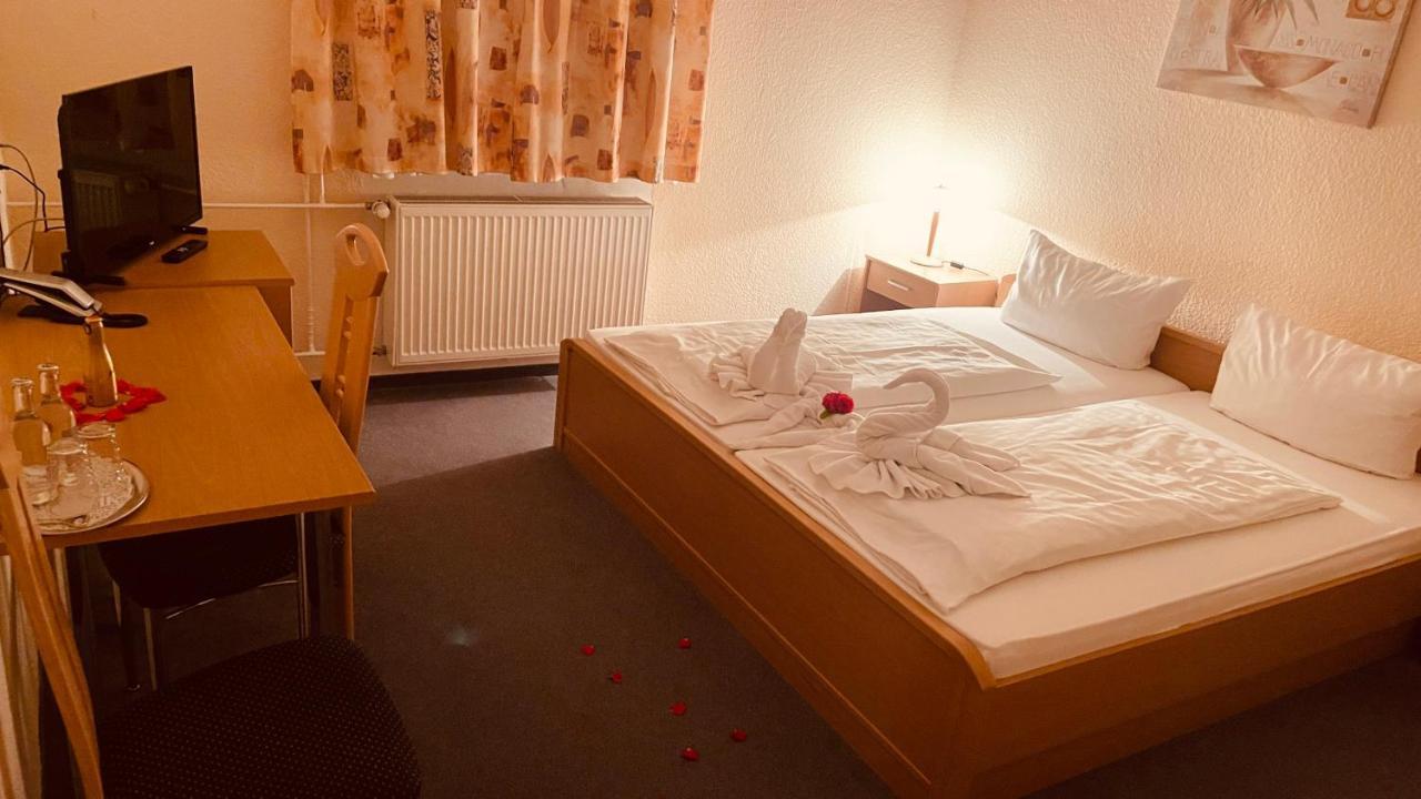 Hotel Merkur Garni Sarstedt Εξωτερικό φωτογραφία