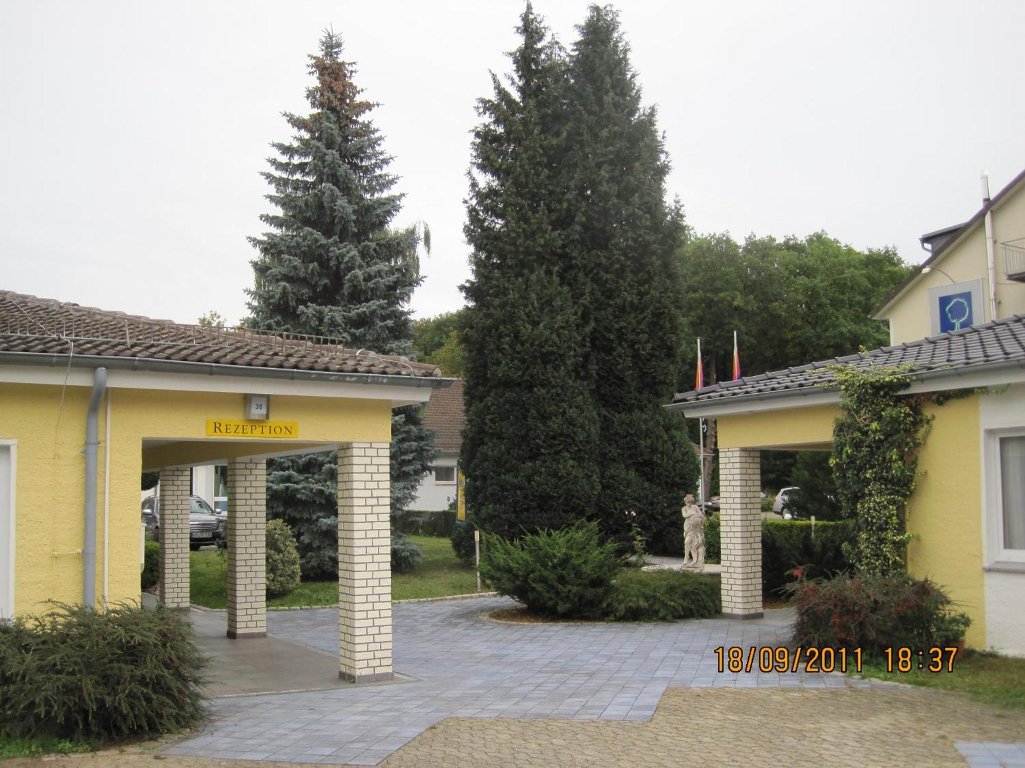 Hotel Merkur Garni Sarstedt Εξωτερικό φωτογραφία